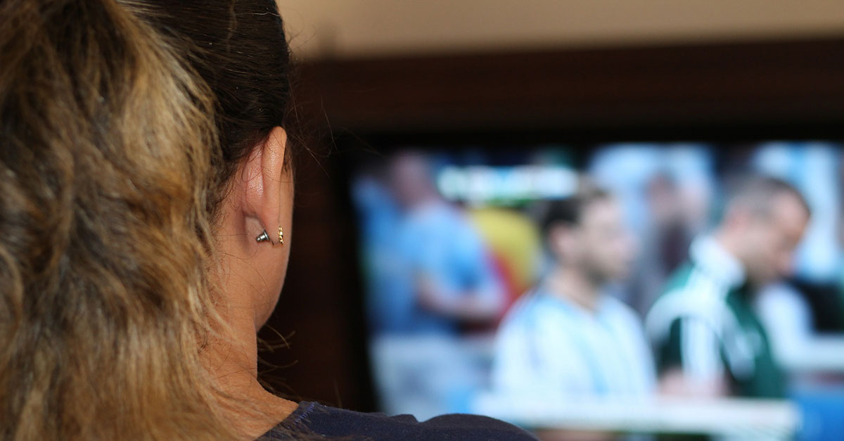 What Are The Different Ways We Sit When Watching TV?