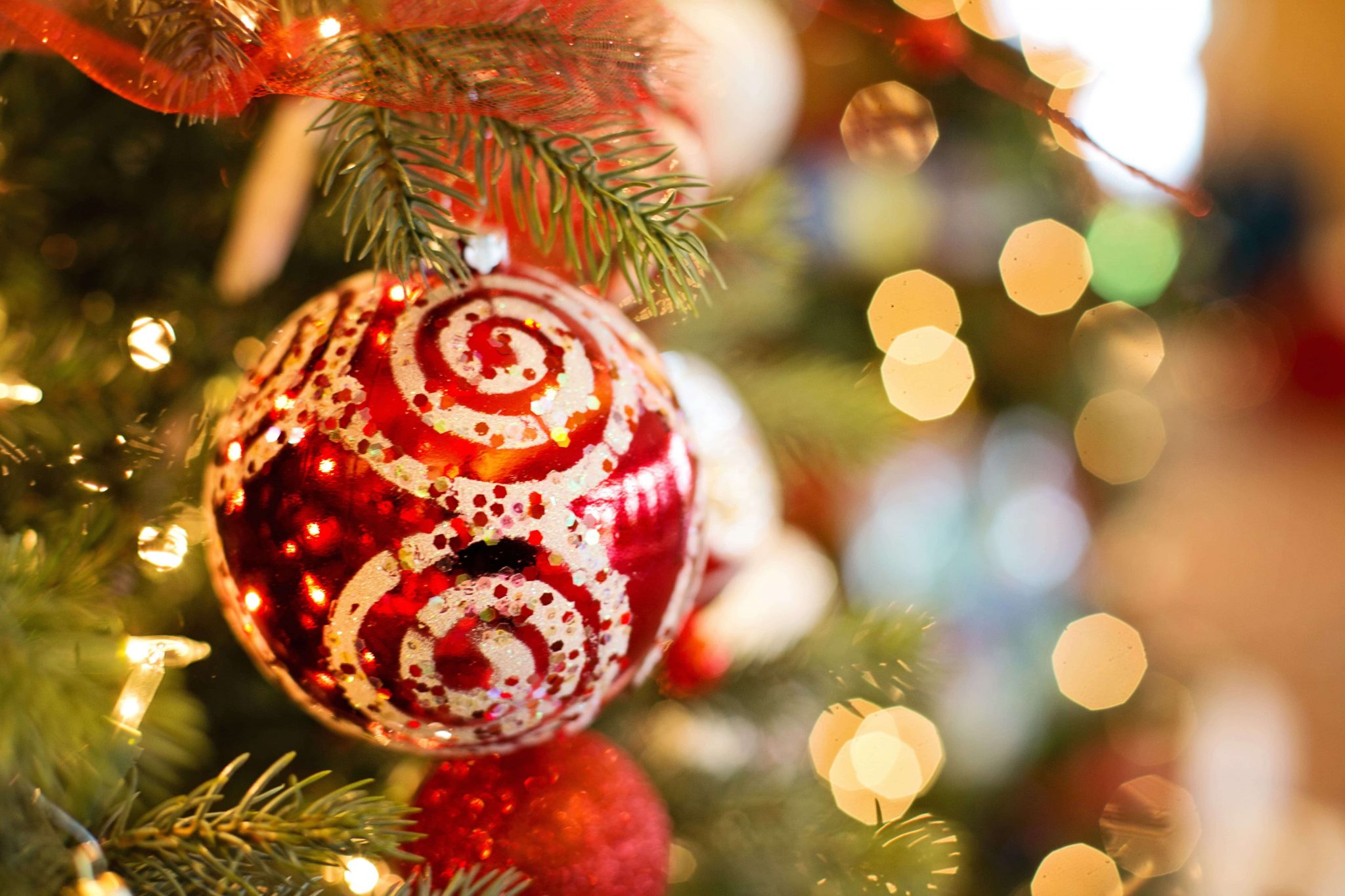 7 Best Holiday Movies You Can Watch on Netflix
